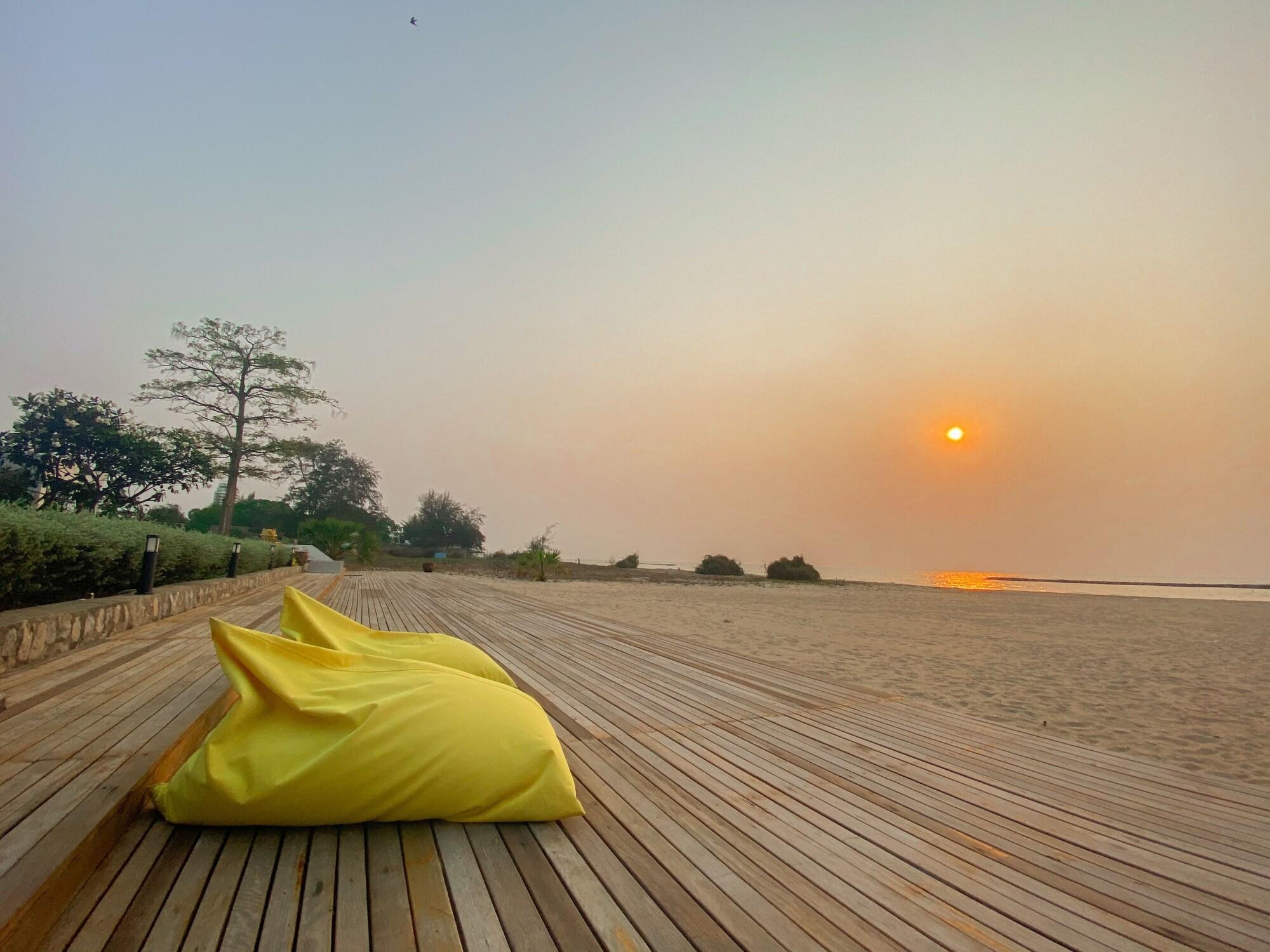 Chez Nous Boutique Resort Haad Chao Samran Eksteriør billede