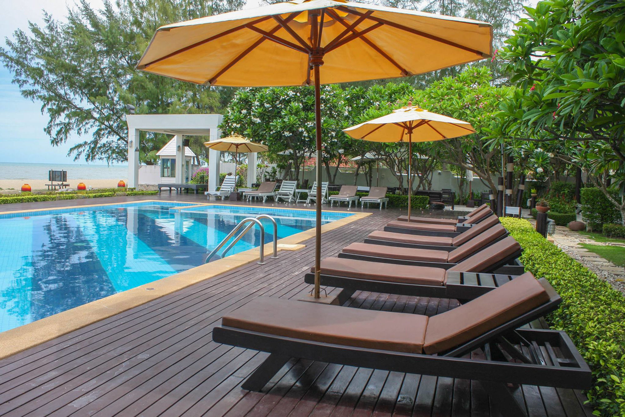 Chez Nous Boutique Resort Haad Chao Samran Eksteriør billede